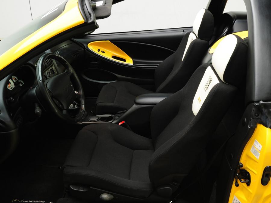 Интерьер Saleen SA15 Speedster 1998 года  (фото 4 из 16)